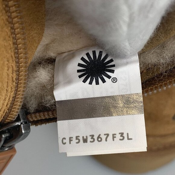 NIB Ugg Kids Harkley Boot Size 4/36 - Picture 9 of 11